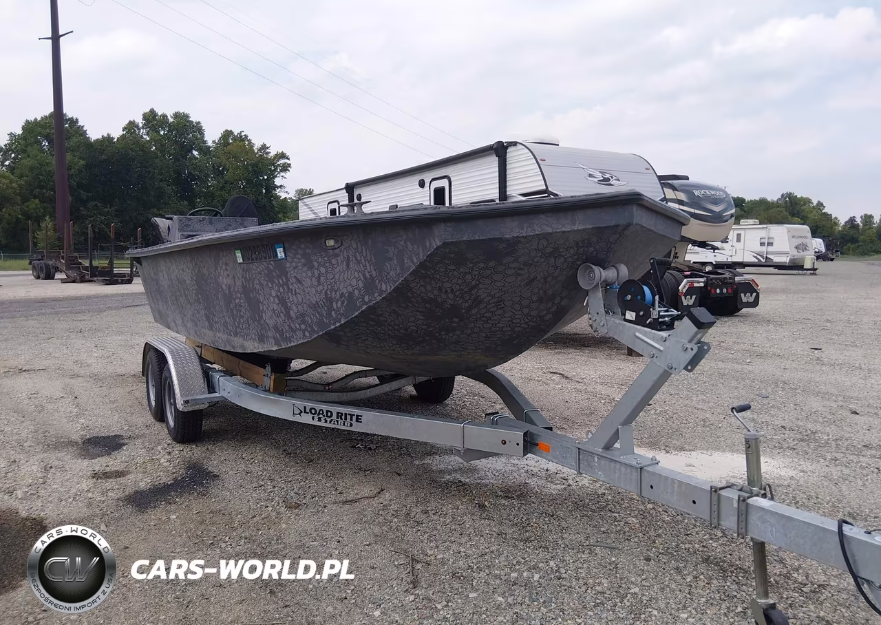 2018 Duck Water Back Bay 20 Boat And Trailer