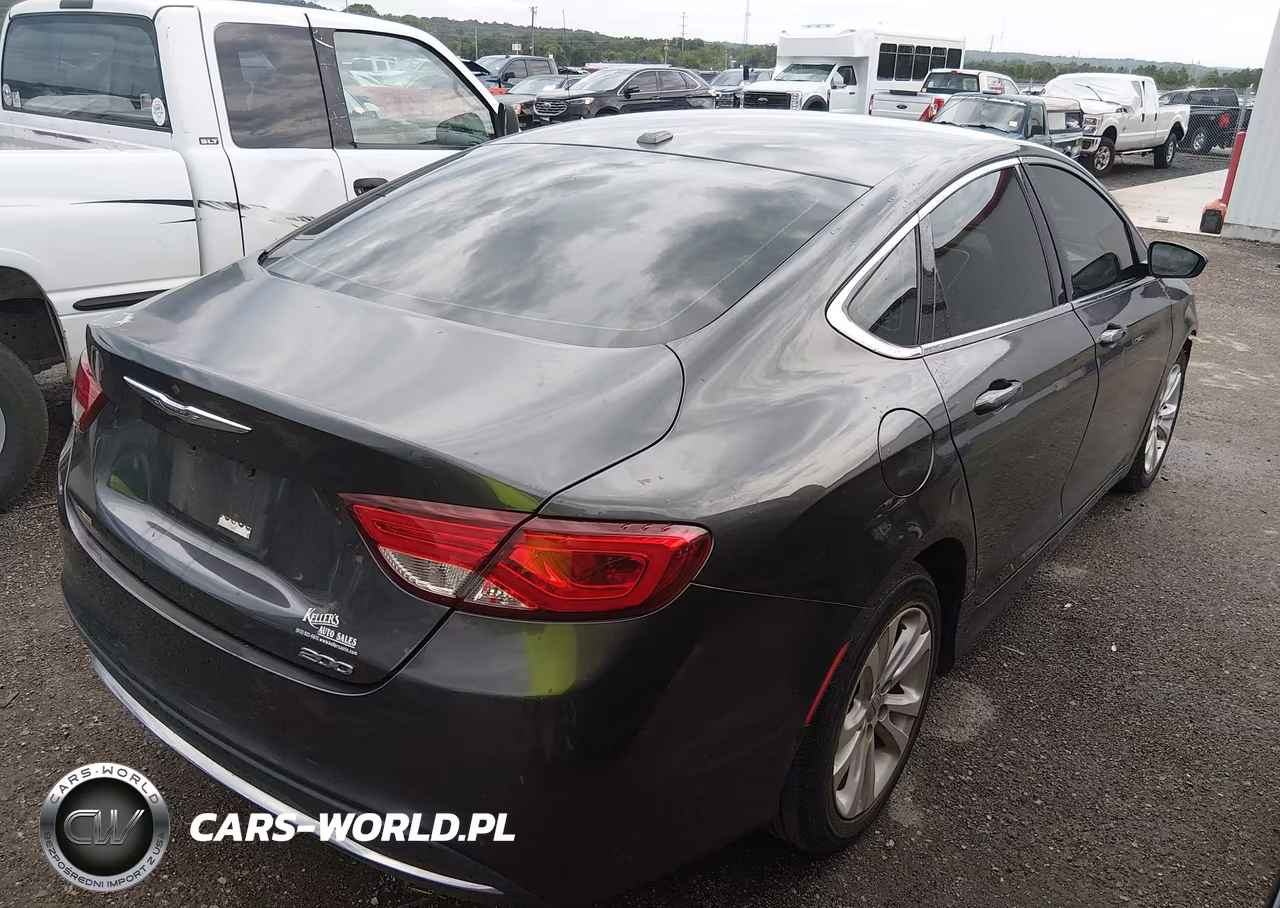 2015 Chrysler 200 Limited VIN:1C3CCCAB3FN666601 - 4