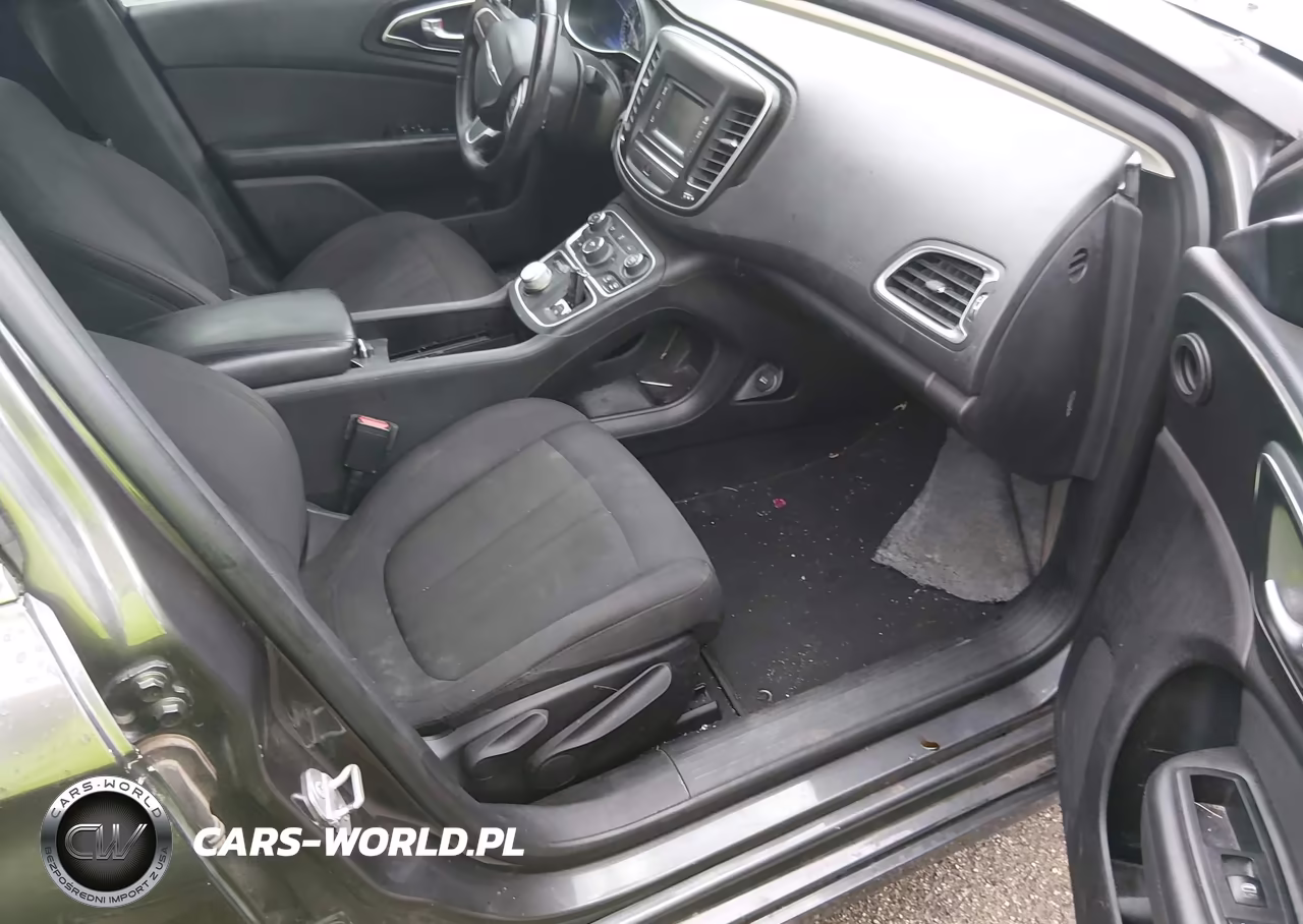 2015 Chrysler 200 Limited VIN:1C3CCCAB3FN666601 - 5