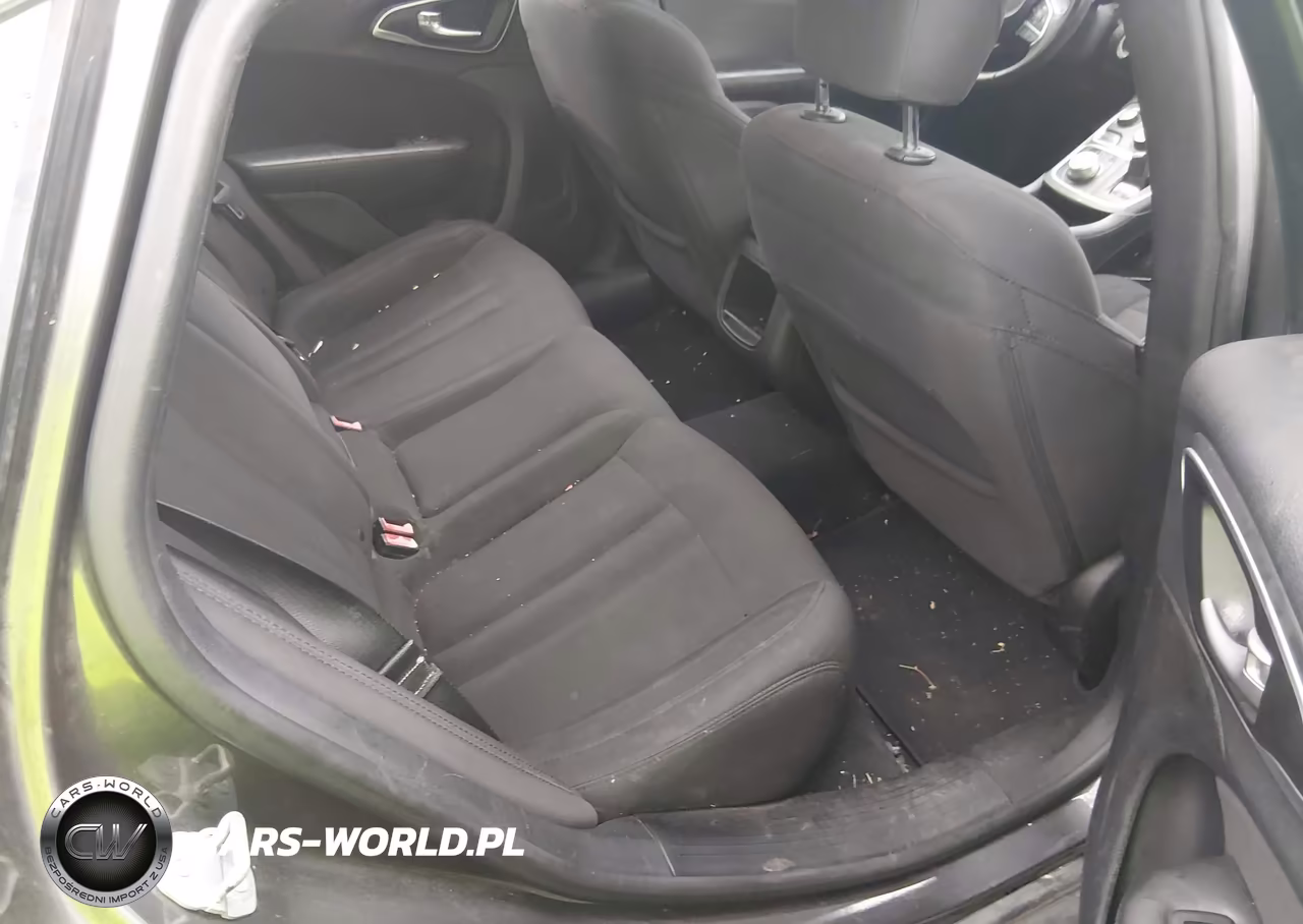 2015 Chrysler 200 Limited VIN:1C3CCCAB3FN666601 - 8