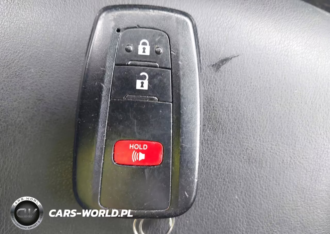 2018 Toyota Prius Four VIN:JTDKARFU9J3064851 - 11