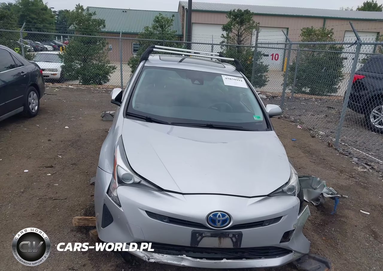 2018 Toyota Prius Four VIN:JTDKARFU9J3064851 - 12