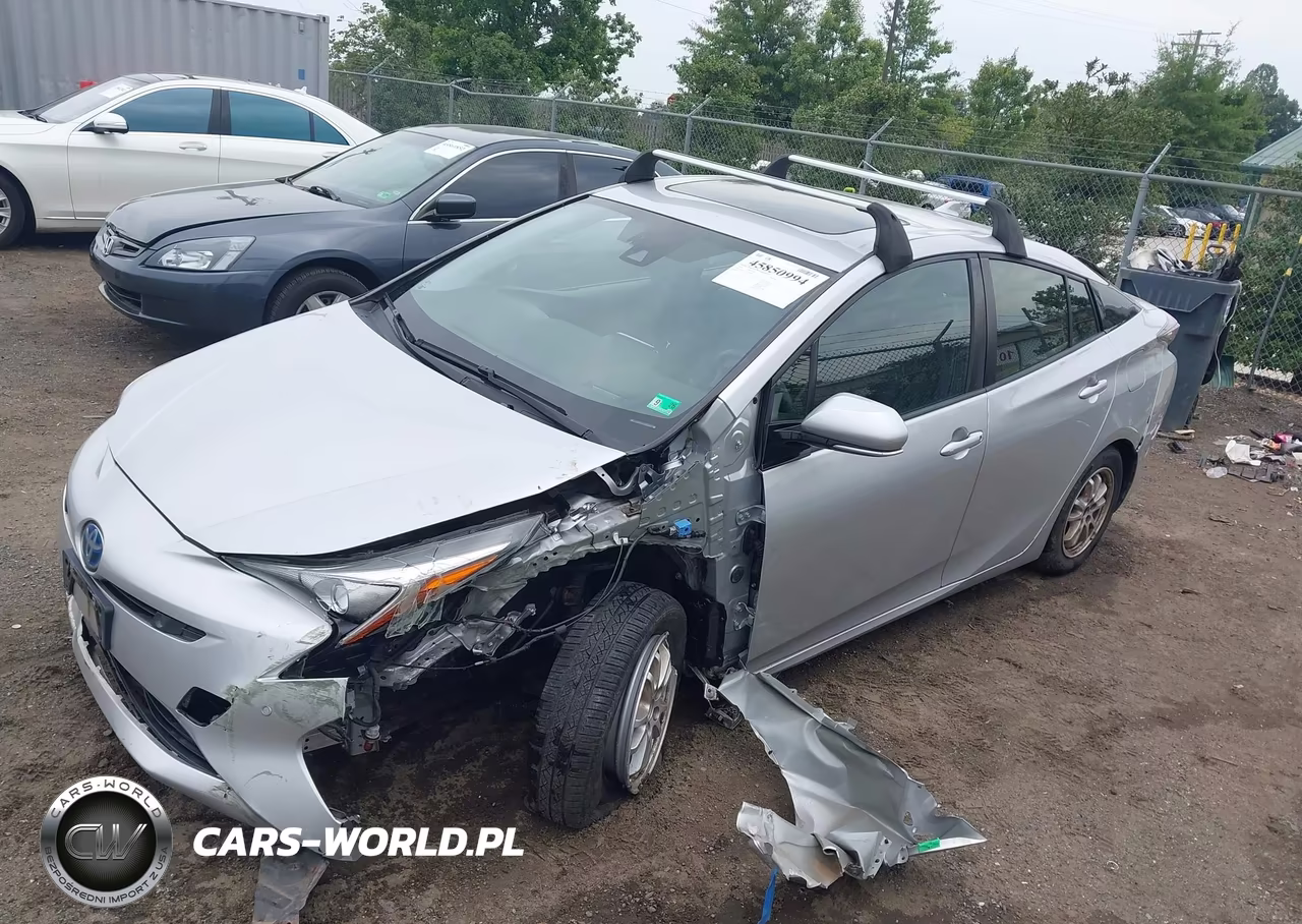 2018 Toyota Prius Four VIN:JTDKARFU9J3064851 - 14