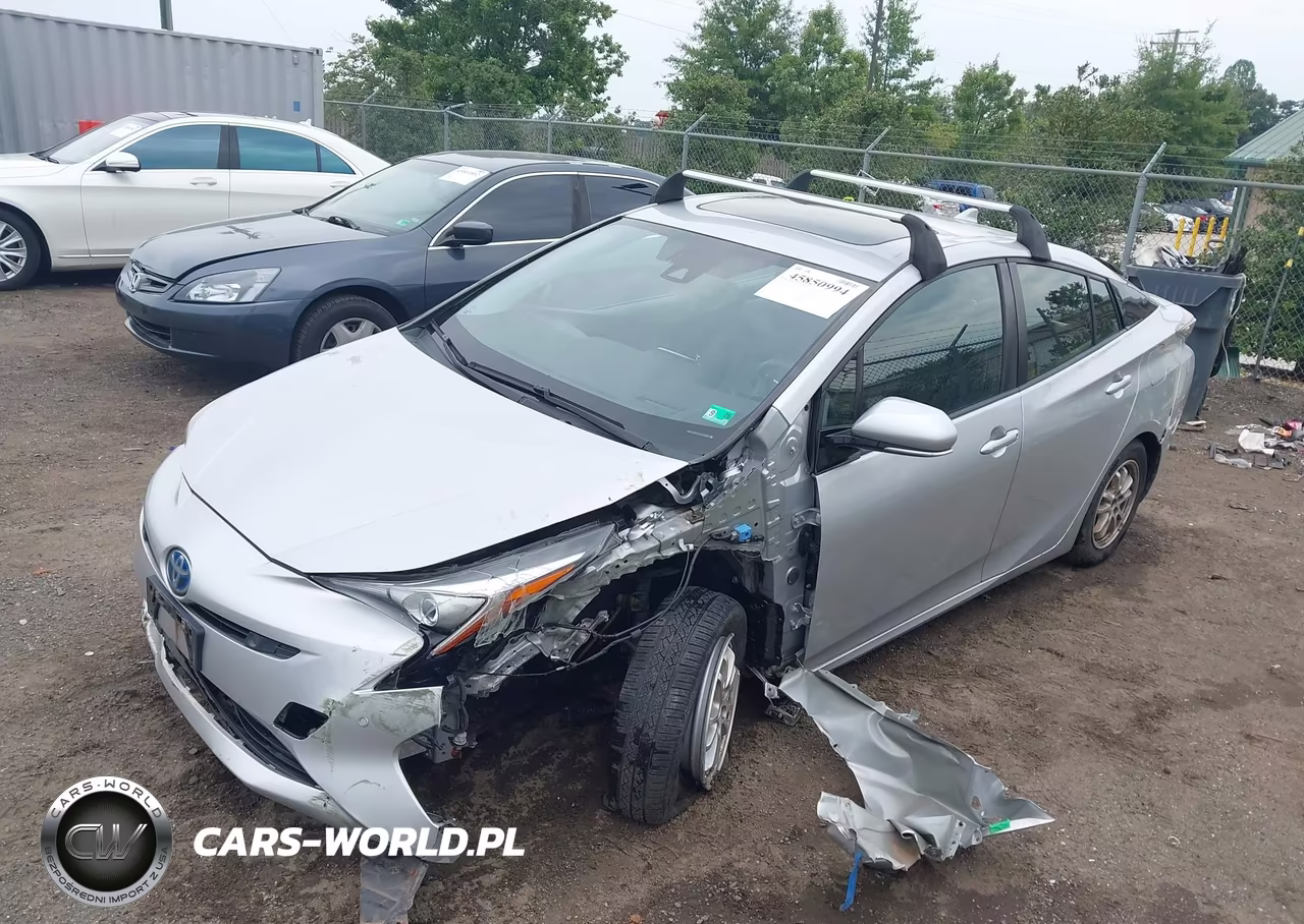 2018 Toyota Prius Four VIN:JTDKARFU9J3064851 - 2
