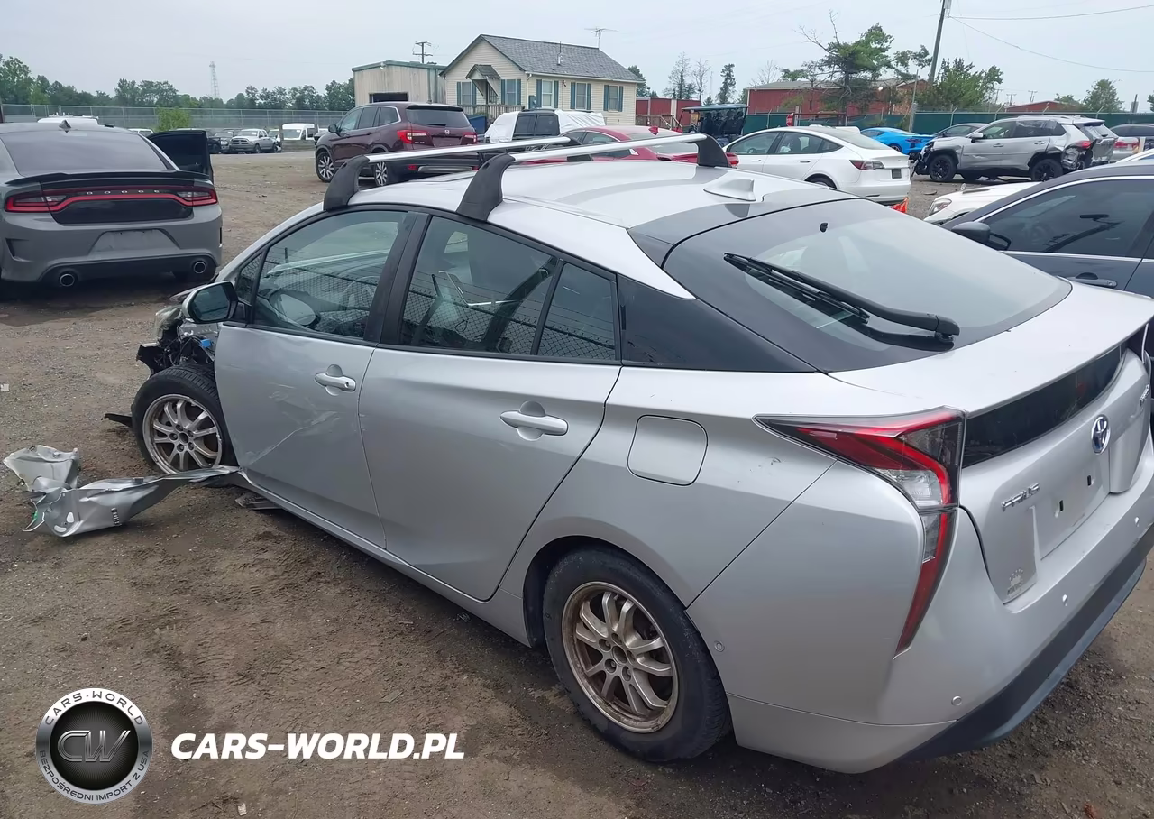 2018 Toyota Prius Four VIN:JTDKARFU9J3064851 - 3