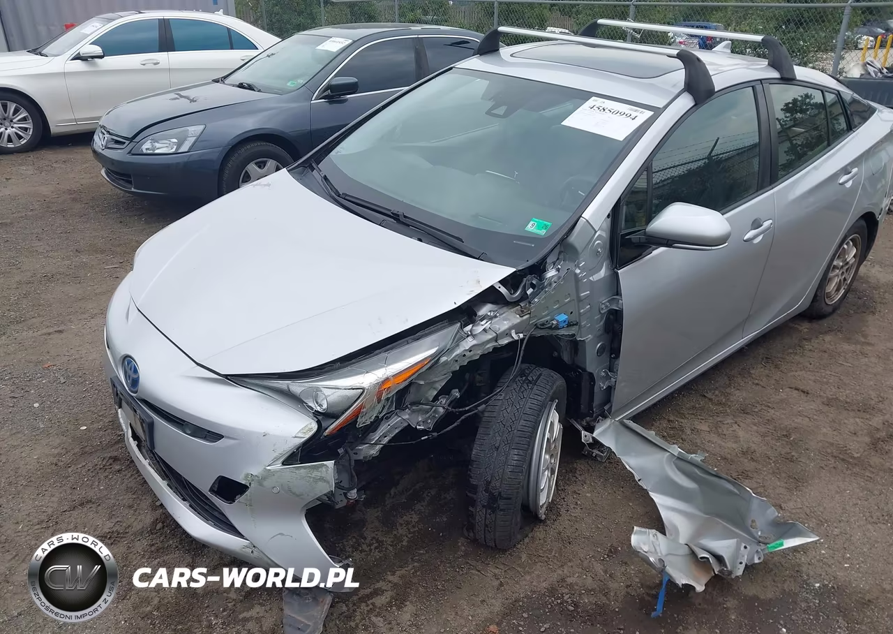 2018 Toyota Prius Four VIN:JTDKARFU9J3064851 - 6