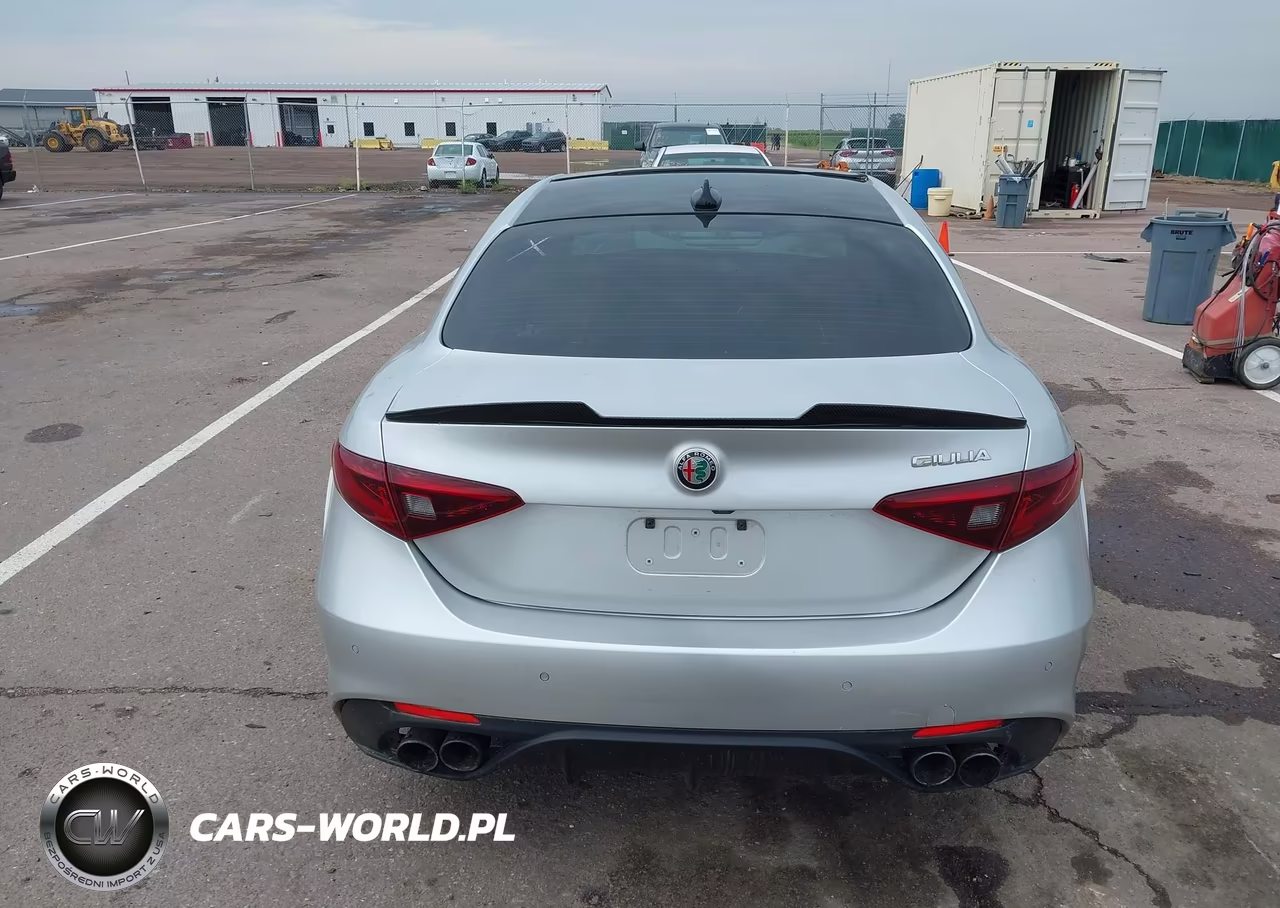 2018 Alfa Romeo Giulia Ti Sport Rwd VIN:ZARFAECN2J7568146 - 16
