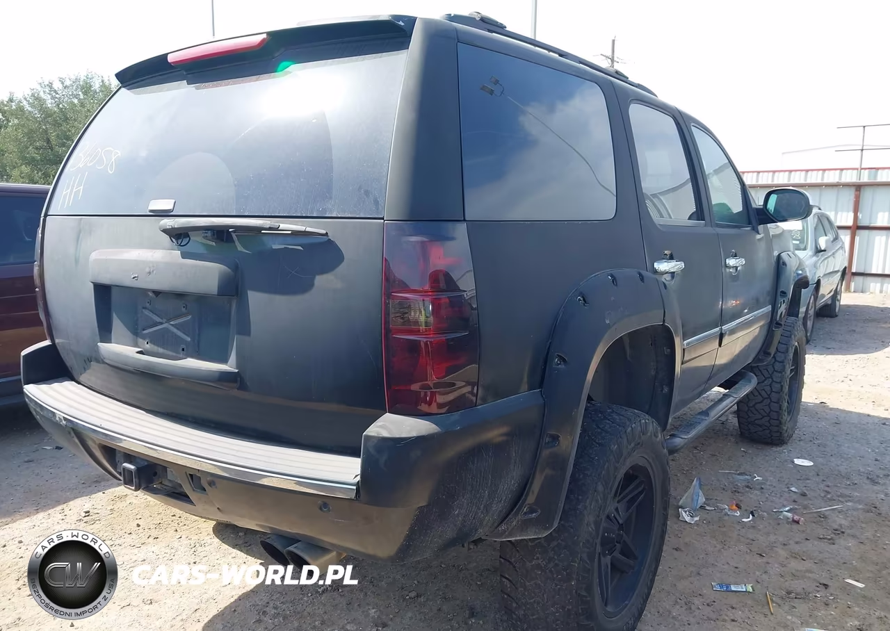 2009 Chevrolet Tahoe Ltz VIN:1GNFK33059R136058 - 4