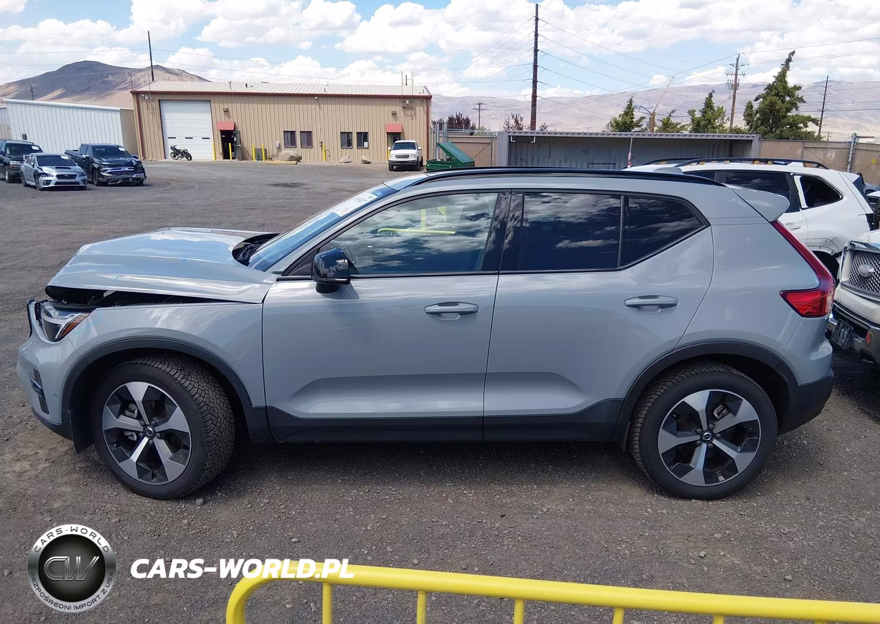 2024 Volvo Xc40 B5 Plus Dark Theme VIN:YV4L12UL7R2292089 - 17
