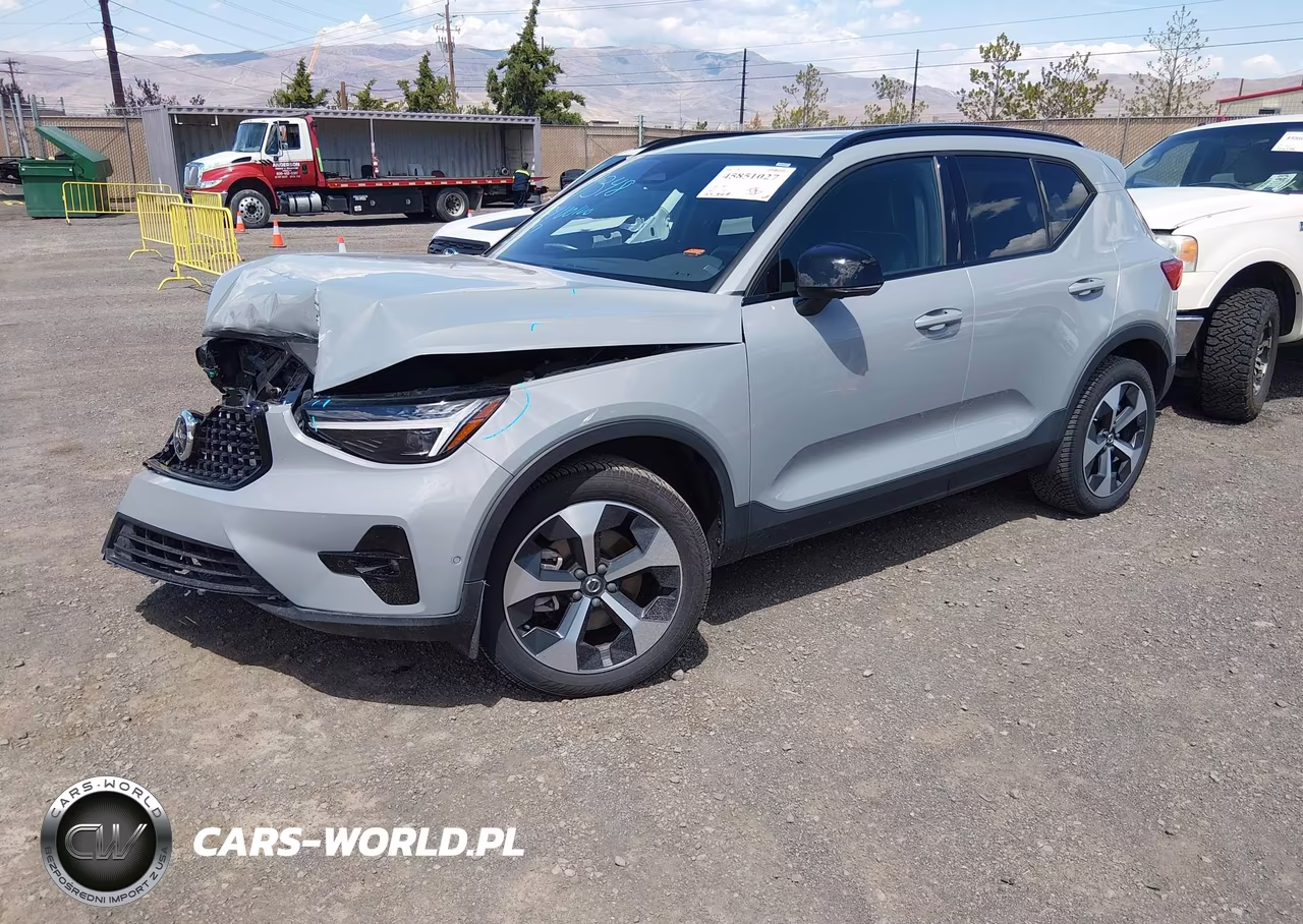 2024 Volvo Xc40 B5 Plus Dark Theme VIN:YV4L12UL7R2292089 - 2