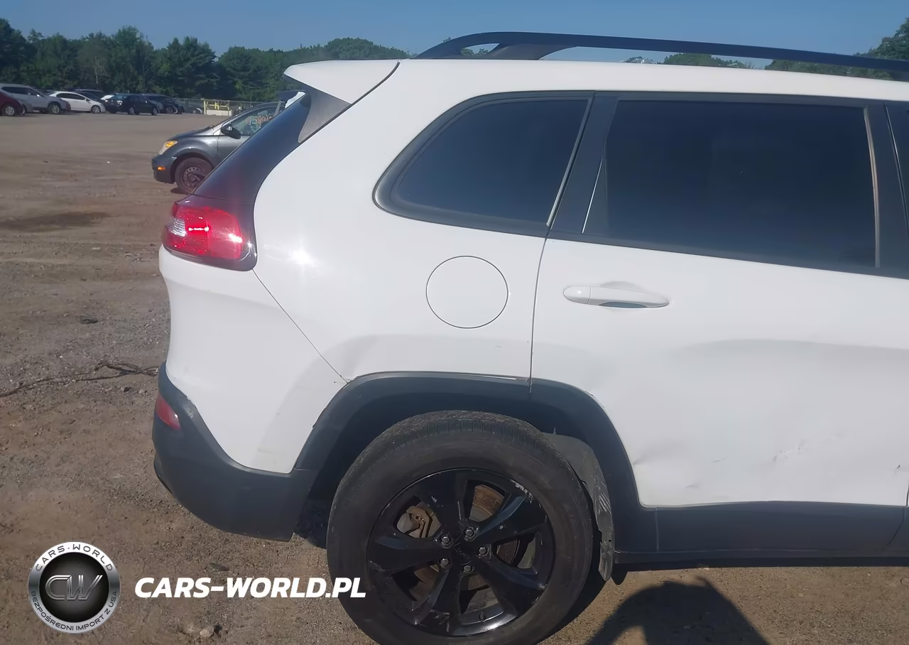 2018 Jeep Cherokee Latitude 4X4 VIN:1C4PJMCX7JD507029 - 6