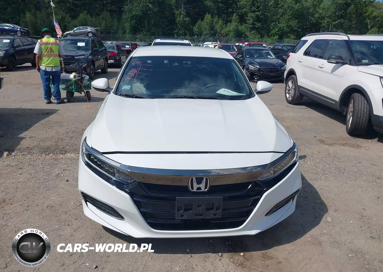 2018 Honda Accord Sport VIN:1HGCV1F30JA167929 - 13