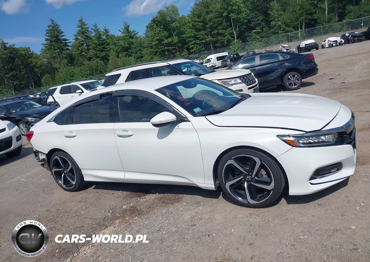 2018 Honda Accord Sport VIN:1HGCV1F30JA167929 - 14