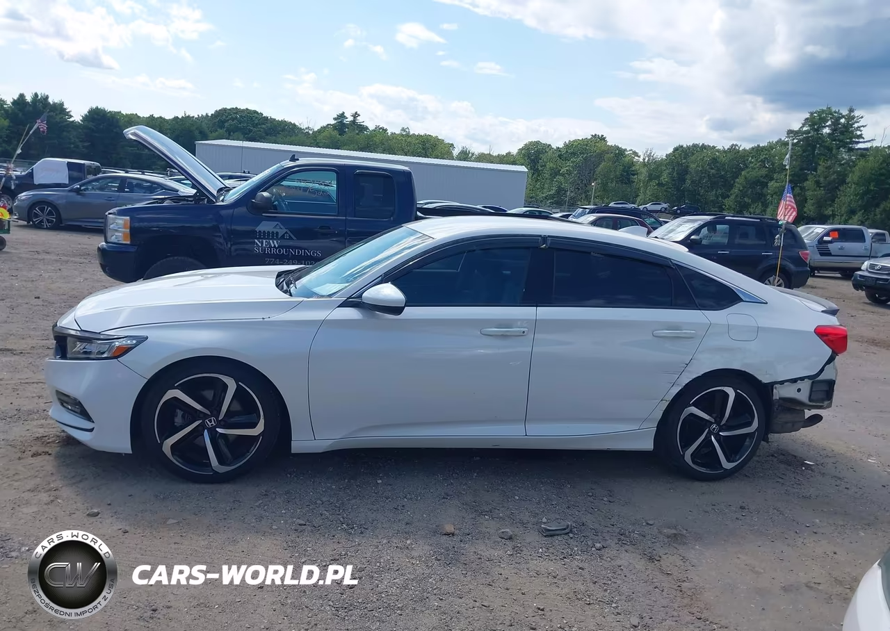 2018 Honda Accord Sport VIN:1HGCV1F30JA167929 - 15