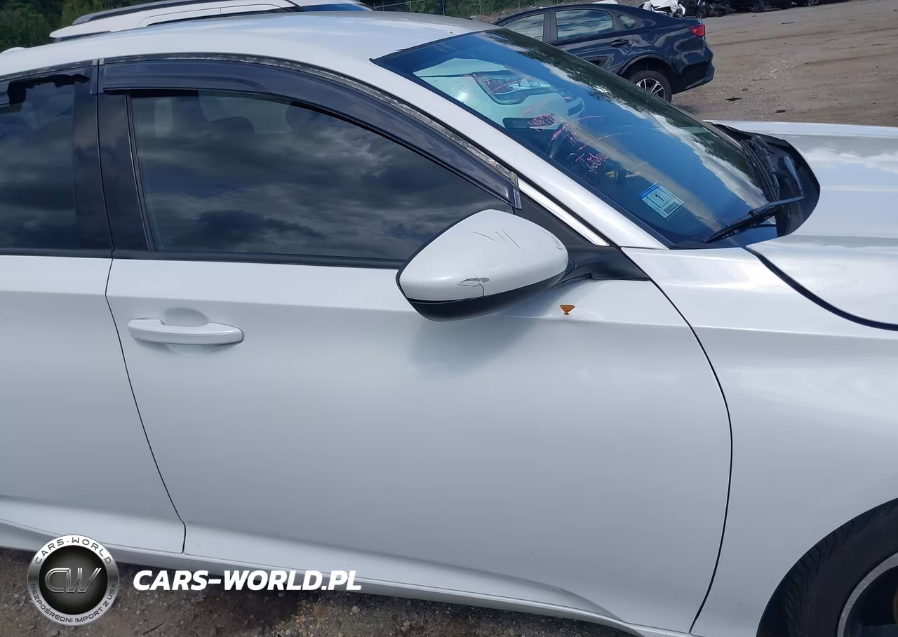2018 Honda Accord Sport VIN:1HGCV1F30JA167929 - 19