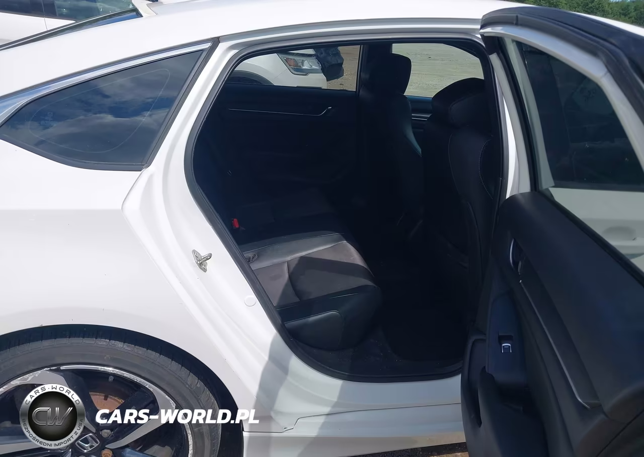 2018 Honda Accord Sport VIN:1HGCV1F30JA167929 - 8