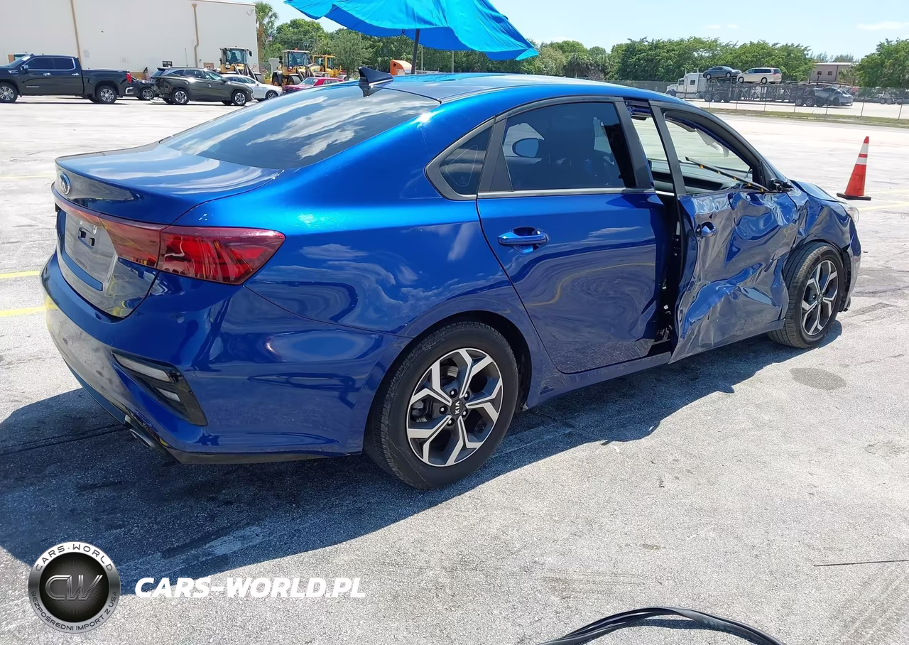 2019 Kia Forte Lxs VIN:3KPF24AD2KE122690 - 4