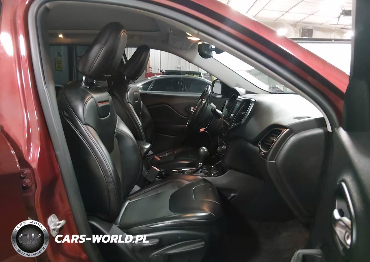 2019 Jeep Cherokee Trailhawk 4X4 VIN:1C4PJMBX4KD183346 - 5