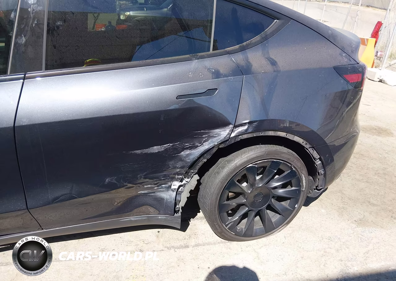 2024 Tesla Model Y Long Range Dual Motor All-Wheel Drive VIN:7SAYGDEE8RA237067 - 22
