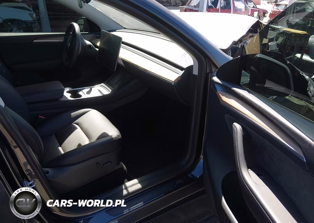 2024 Tesla Model Y Long Range Dual Motor All-Wheel Drive VIN:7SAYGDEE8RA237067 - 5