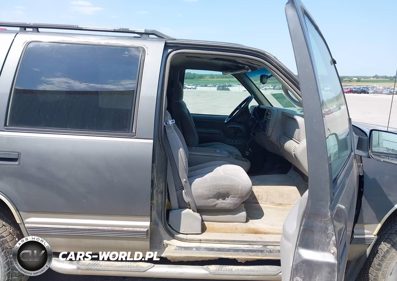 1999 Chevrolet Tahoe Ls VIN:1GNEK13R2XJ363220 - 5