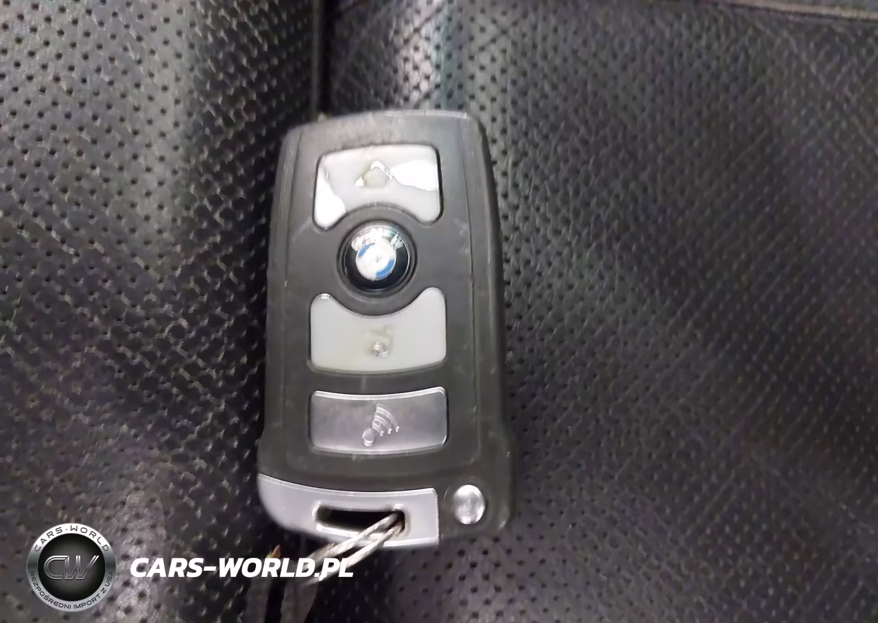 2006 BMW 760Li VIN:WBAHN03576DD98451 - 11