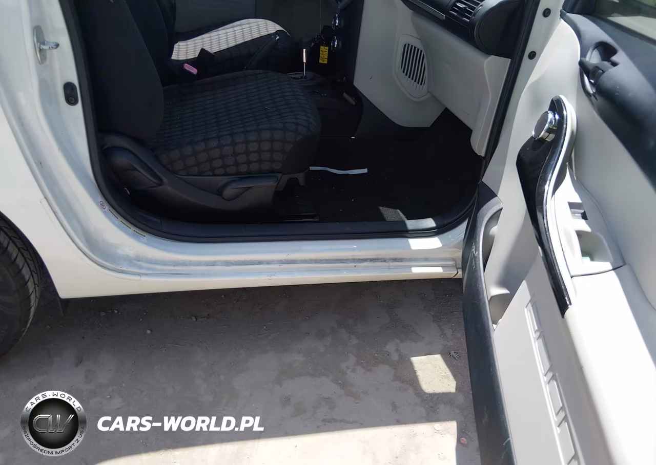 2012 Scion Iq VIN:JTNJJXB08CJ017534 - 5