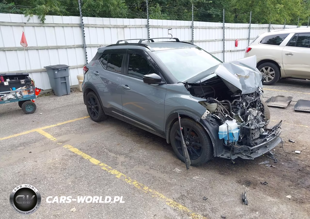 2021 Nissan Kicks Sr Xtronic Cvt