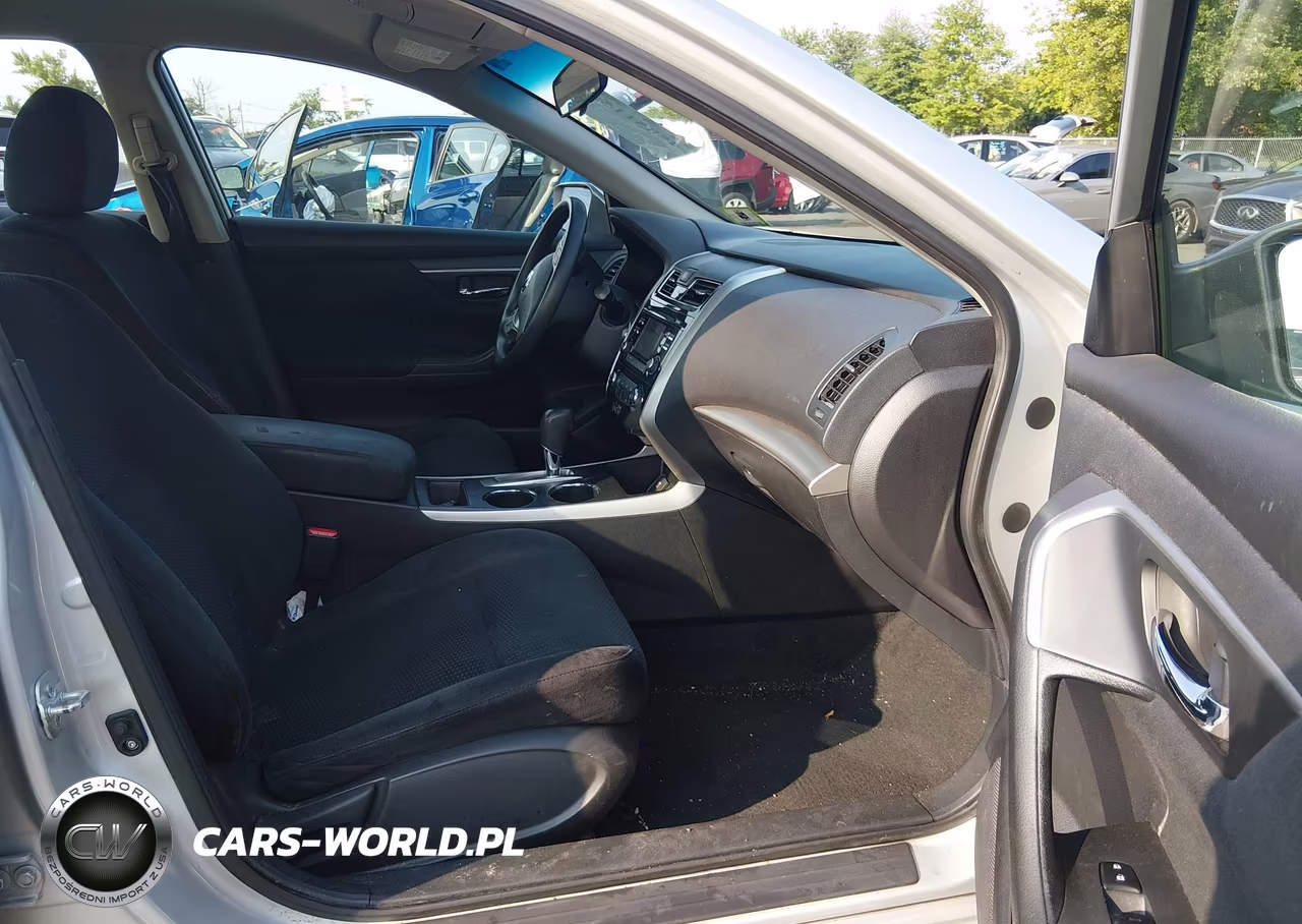 2015 Nissan Altima 2.5 S VIN:1N4AL3AP5FN377403 - 5