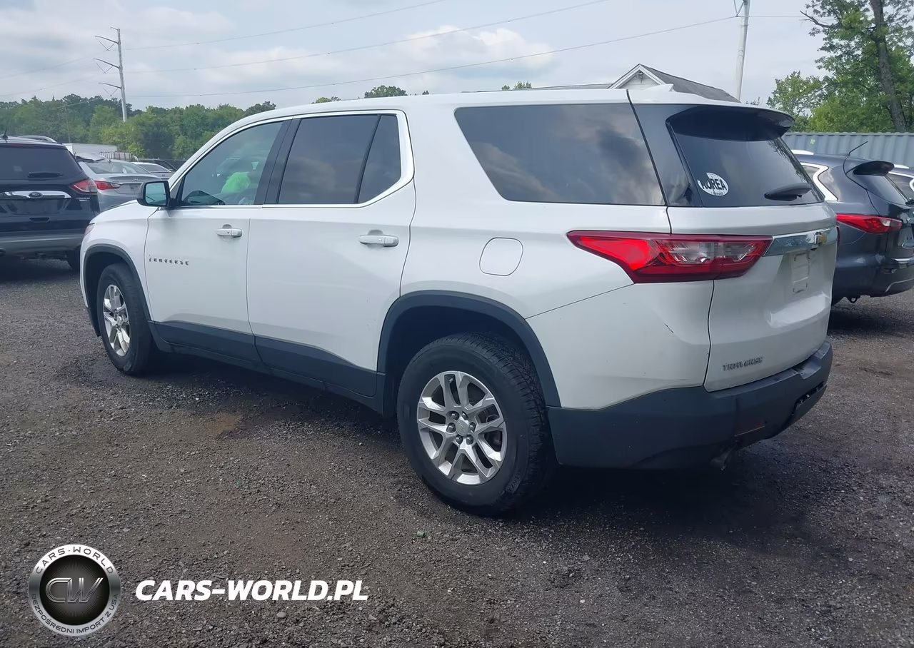2018 Chevrolet Traverse Ls VIN:1GNERFKW6JJ258915 - 3