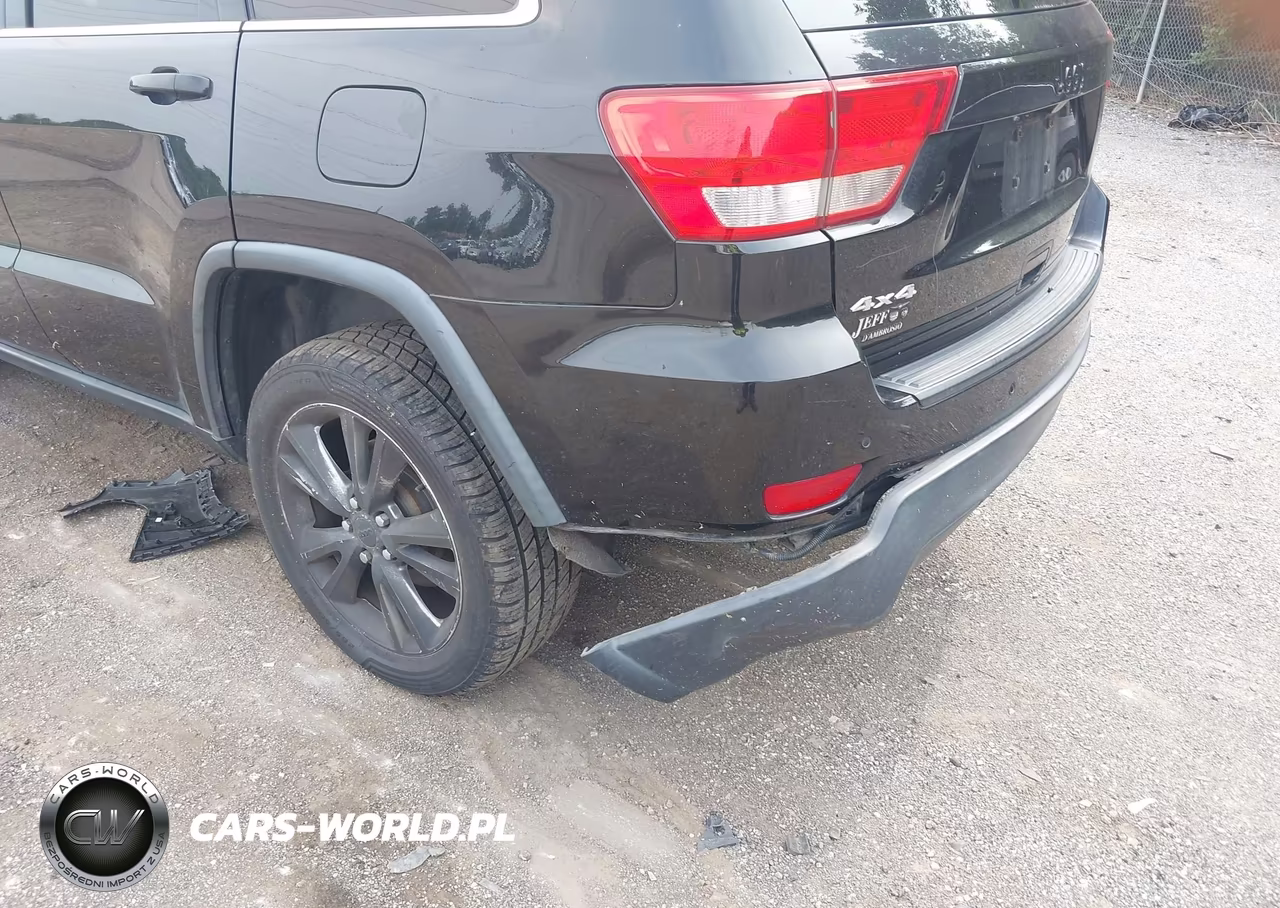 2012 Jeep Grand Cherokee Laredo VIN:1C4RJFAG1CC352977 - 6