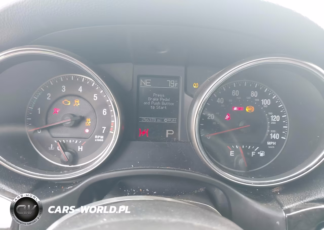 2012 Jeep Grand Cherokee Laredo VIN:1C4RJFAG1CC352977 - 7