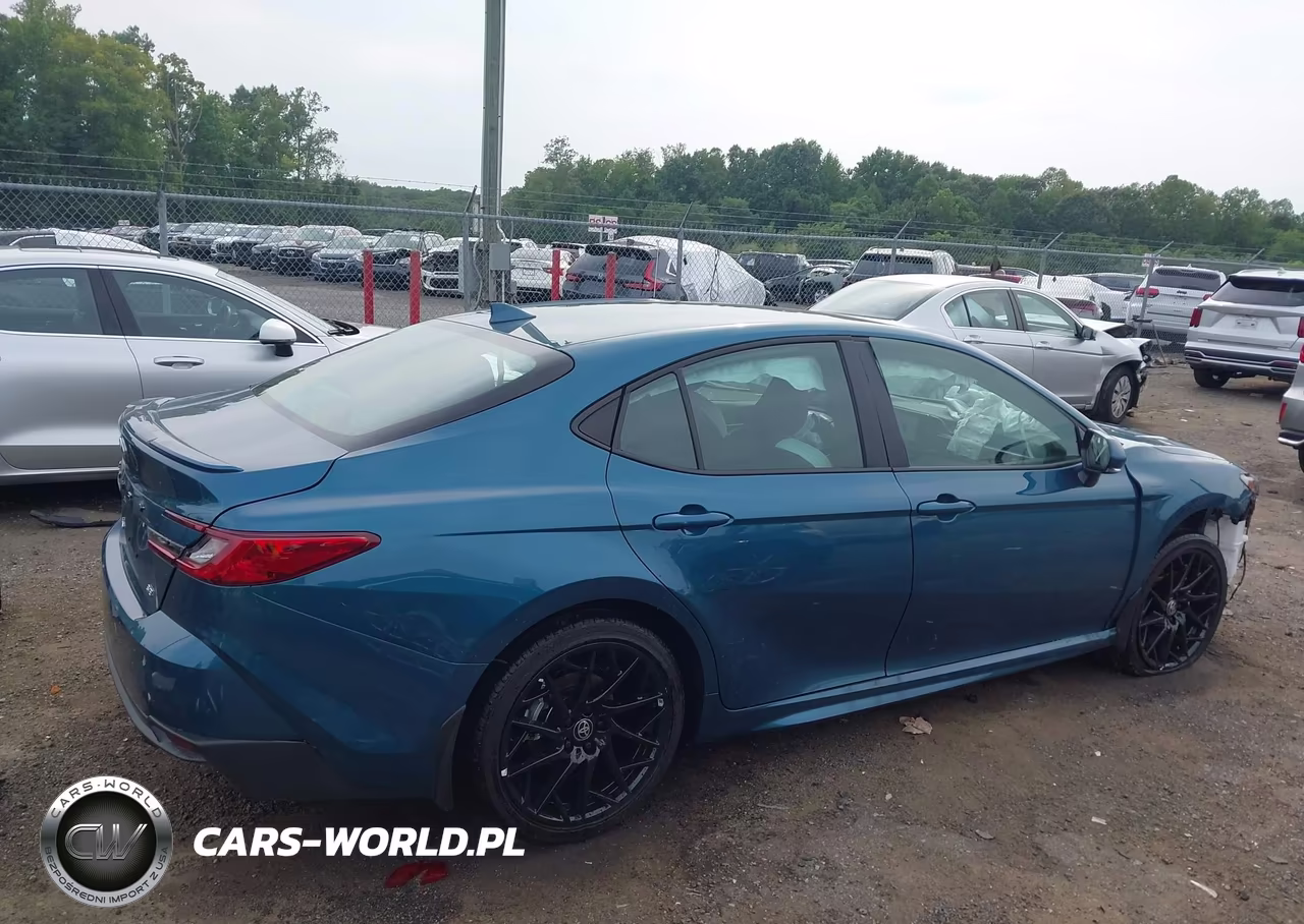 2026 Toyota Camry Se VIN:4T1DAACK4TU770941 - 14