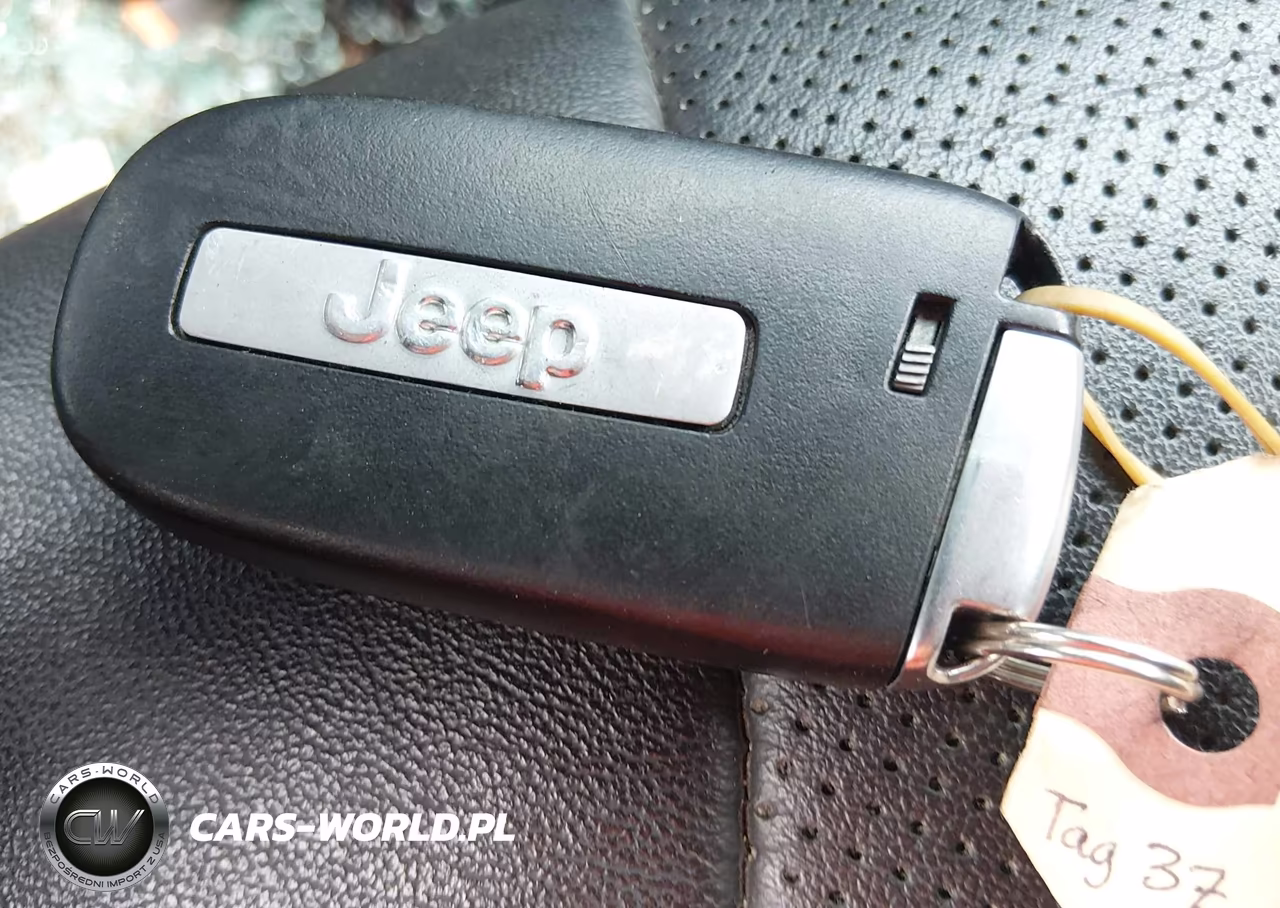 2021 Jeep Cherokee Latitude Lux 4X4 VIN:1C4PJMMX2MD171292 - 11
