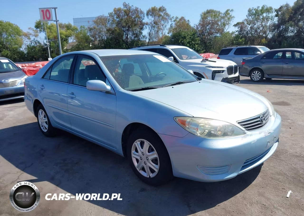 2005 Toyota Camry Le