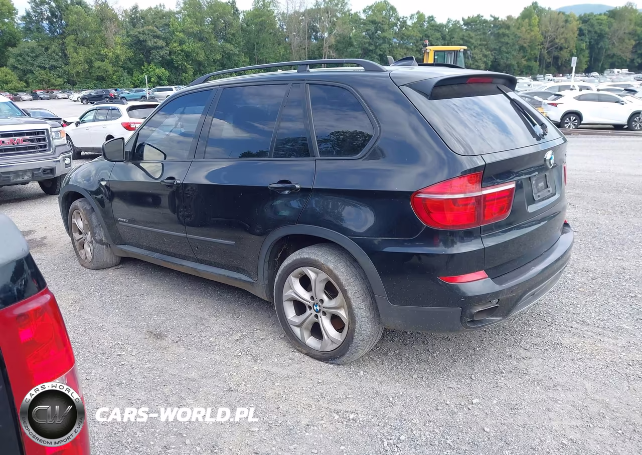 2012 BMW X5 xDrive50I VIN:5UXZV8C50CL423421 - 3