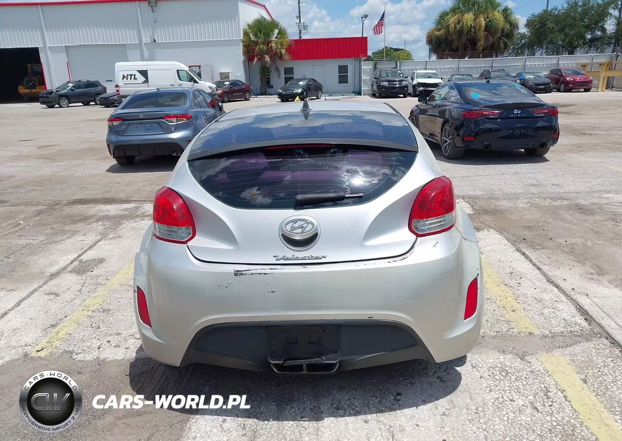 2012 Hyundai Veloster Base W-Gray VIN:KMHTC6AD0CU044114 - 17