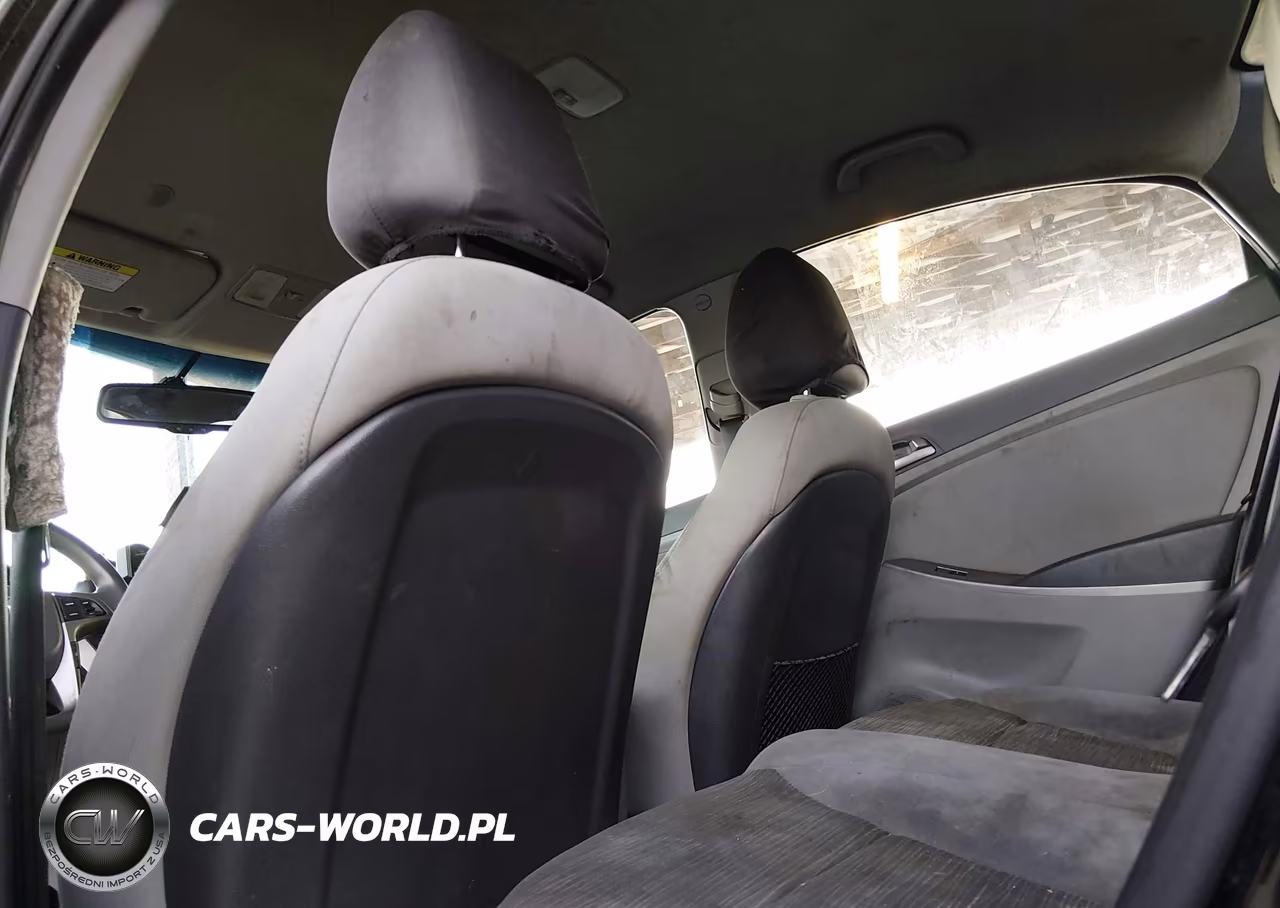 2017 Hyundai Accent Value Edition VIN:KMHCT4AEXHU337071 - 8