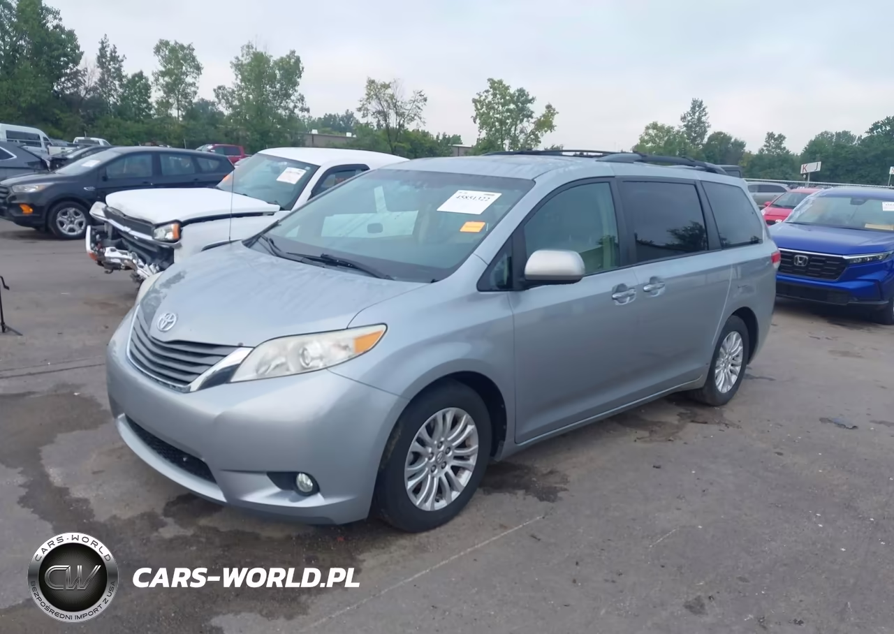 2013 Toyota Sienna Xle V6 8 Passenger VIN:5TDYK3DC2DS371411 - 2