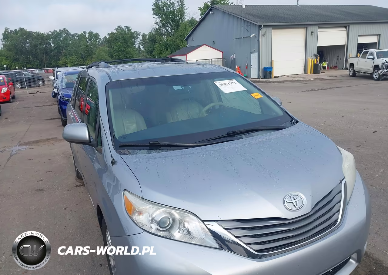 2013 Toyota Sienna Xle V6 8 Passenger VIN:5TDYK3DC2DS371411 - 6