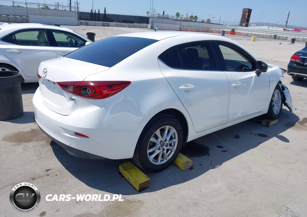 2017 Mazda Mazda3 Sport VIN:3MZBN1U71HM156836 - 4