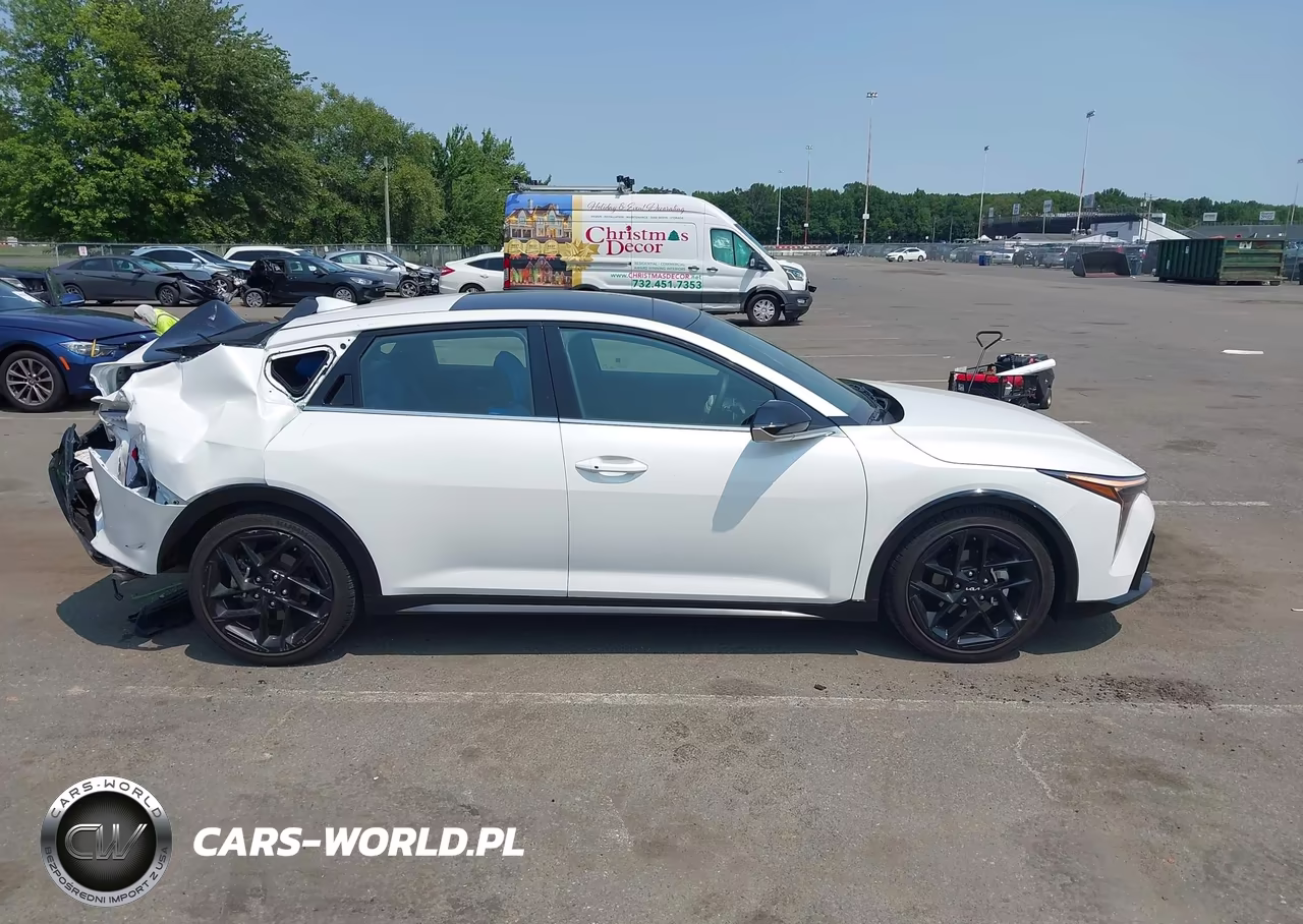 2025 Kia K4 Gt-Line VIN:3KPFW4DE2SE180033 - 13