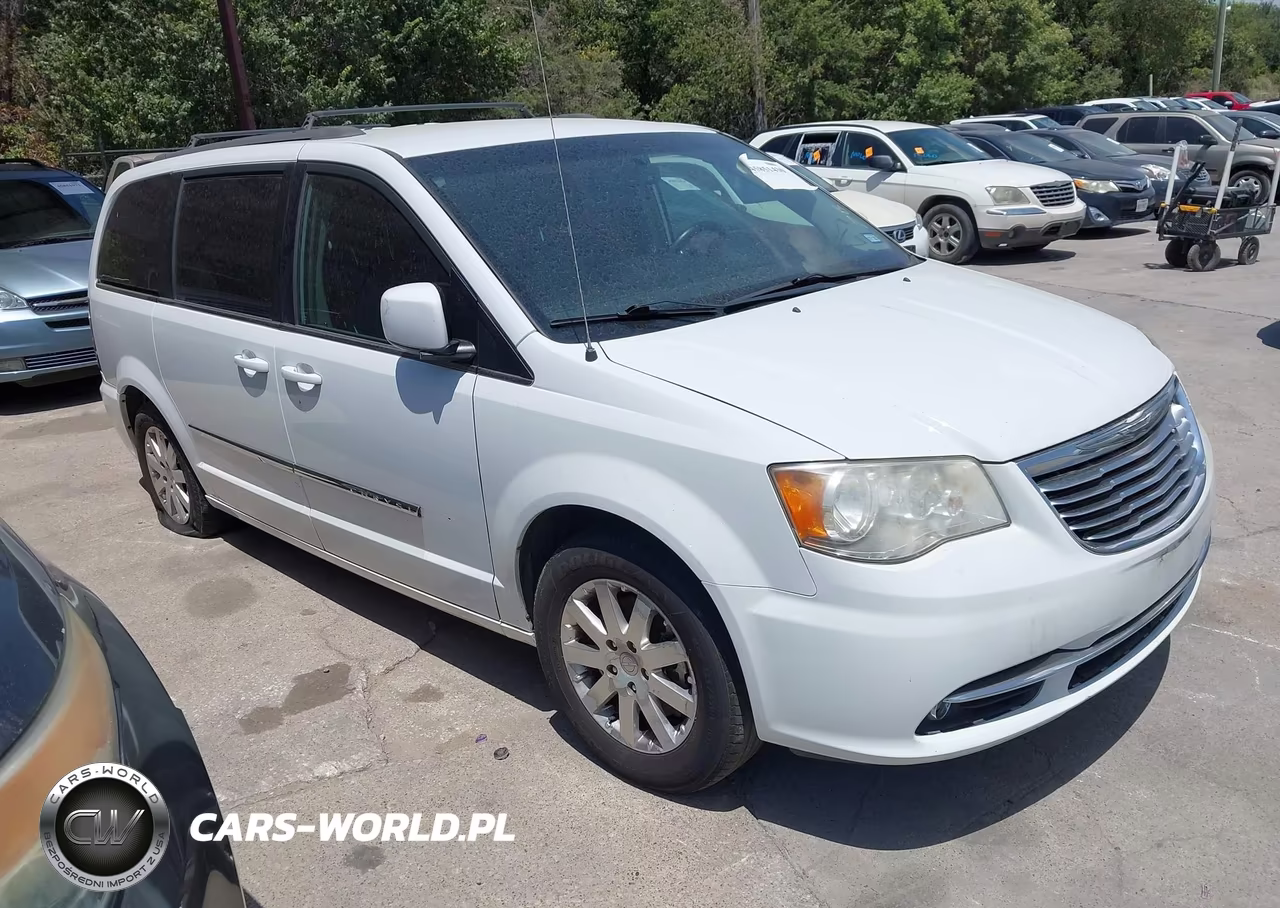 2014 Chrysler Town & Country Touring – zdjęcie 1 z 11