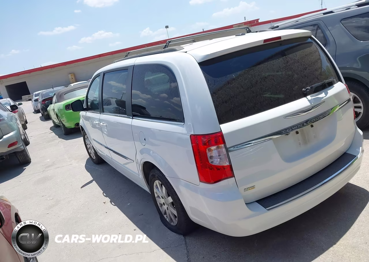 2014 Chrysler Town & Country Touring VIN:2C4RC1BGXER363806 - 3