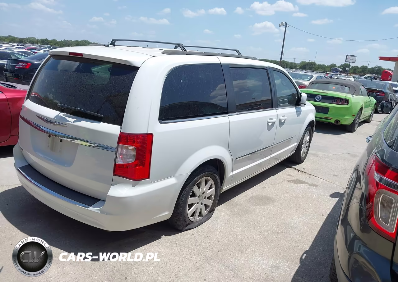 2014 Chrysler Town & Country Touring VIN:2C4RC1BGXER363806 - 4