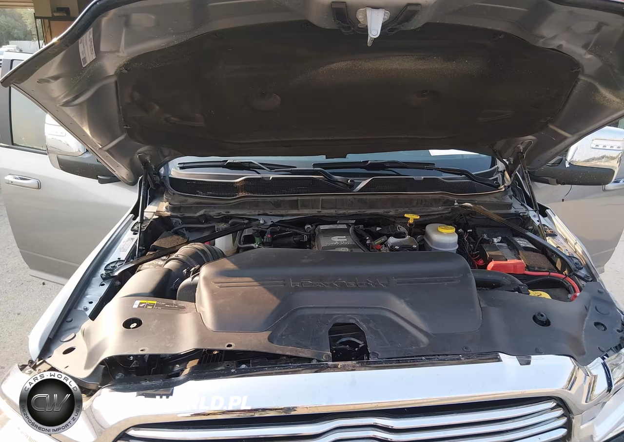 2024 Ram 3500 VIN:3C63R3ELXRG273373 - 10