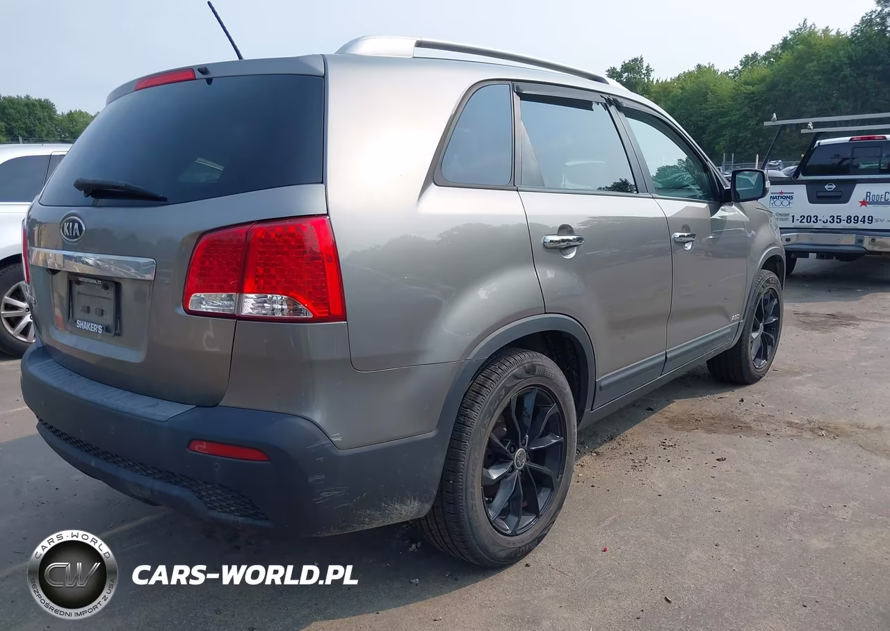 2012 Kia Sorento Lx VIN:5XYKTCA60CG296317 - 4