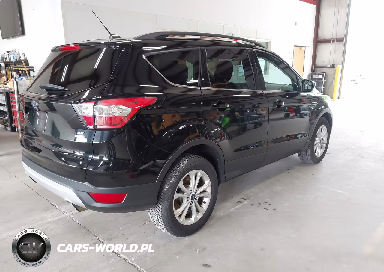 2018 Ford Escape Se VIN:1FMCU9GDXJUD31141 - 4
