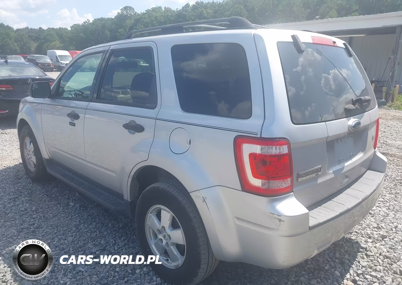 2011 Ford Escape Xlt VIN:1FMCU9D78BKB43214 - 3