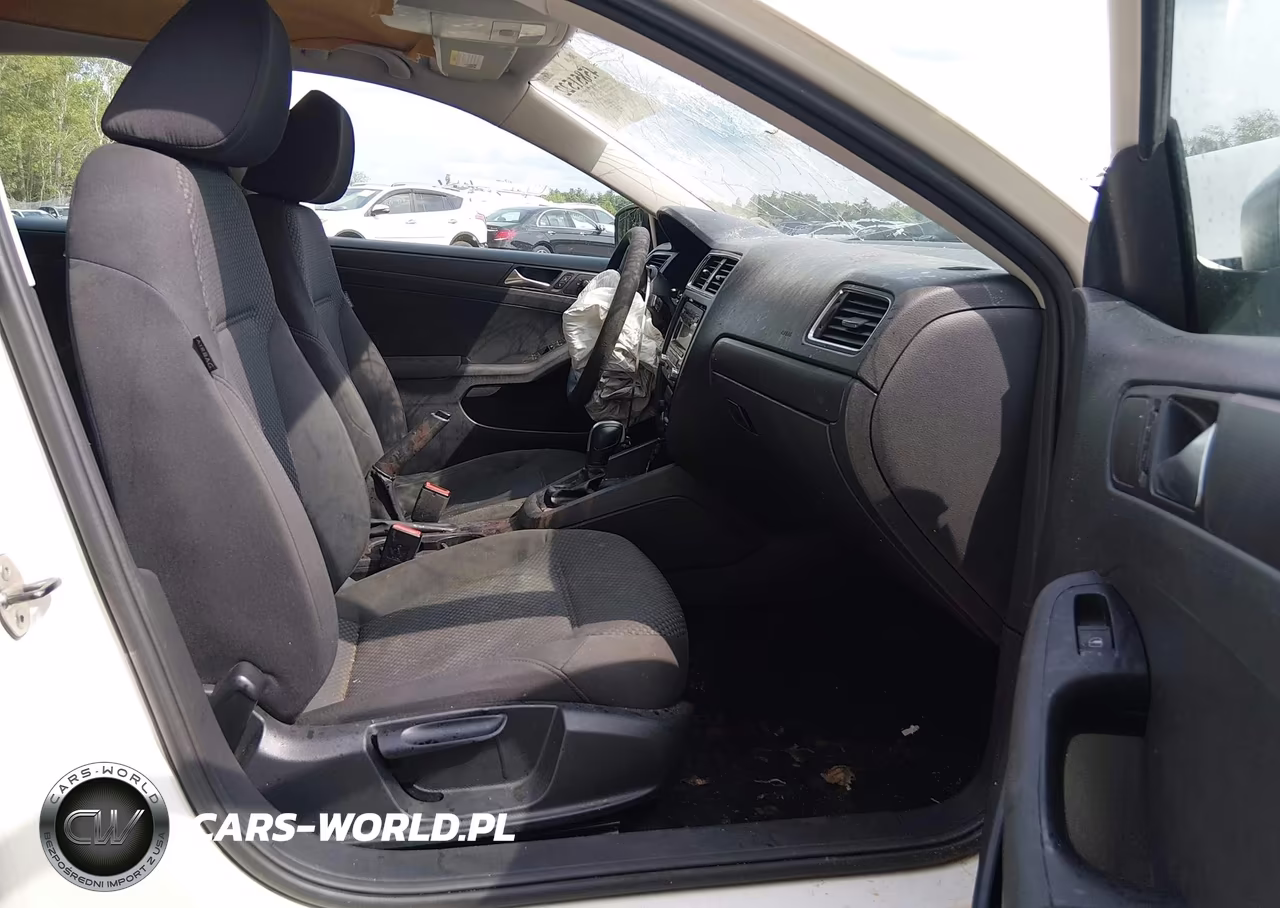 2011 Volkswagen Jetta 2.0L S VIN:3VW2K7AJXBM380593 - 5